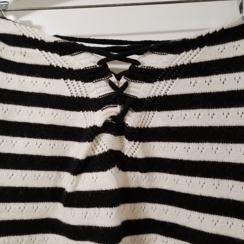 Sweater - Picture 2 of 5
